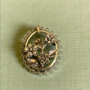 Krementz vintage broach